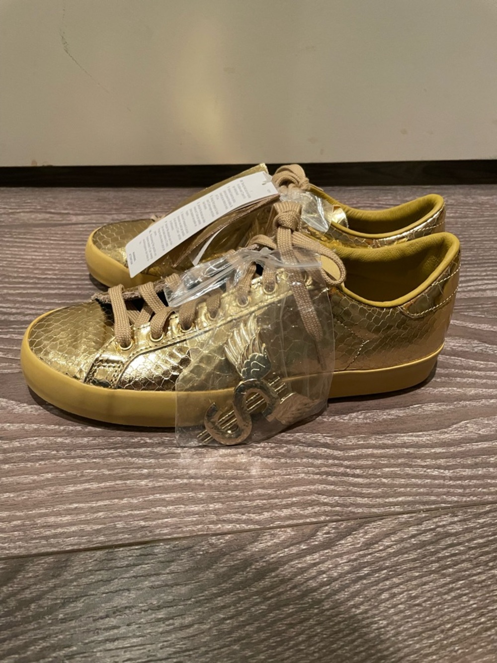 Adidas Originals Jeremy Scott Gold Metallic Low-Top Sneakers Gold Rod Laver